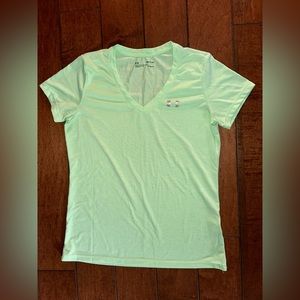 Under Armour v neck